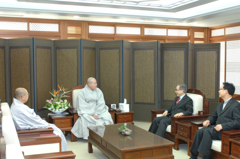 2010.02.04_김상근 목사 예방 (11)